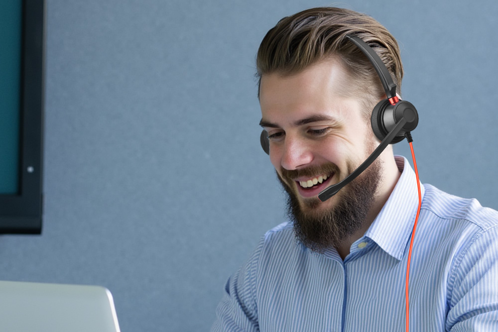 Офисная работа с гарнитурами ITROO